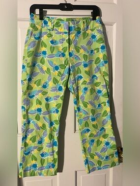 Lilly Pulitzer Green Capri Pants With Tropical Bird Print Women’s Size 4